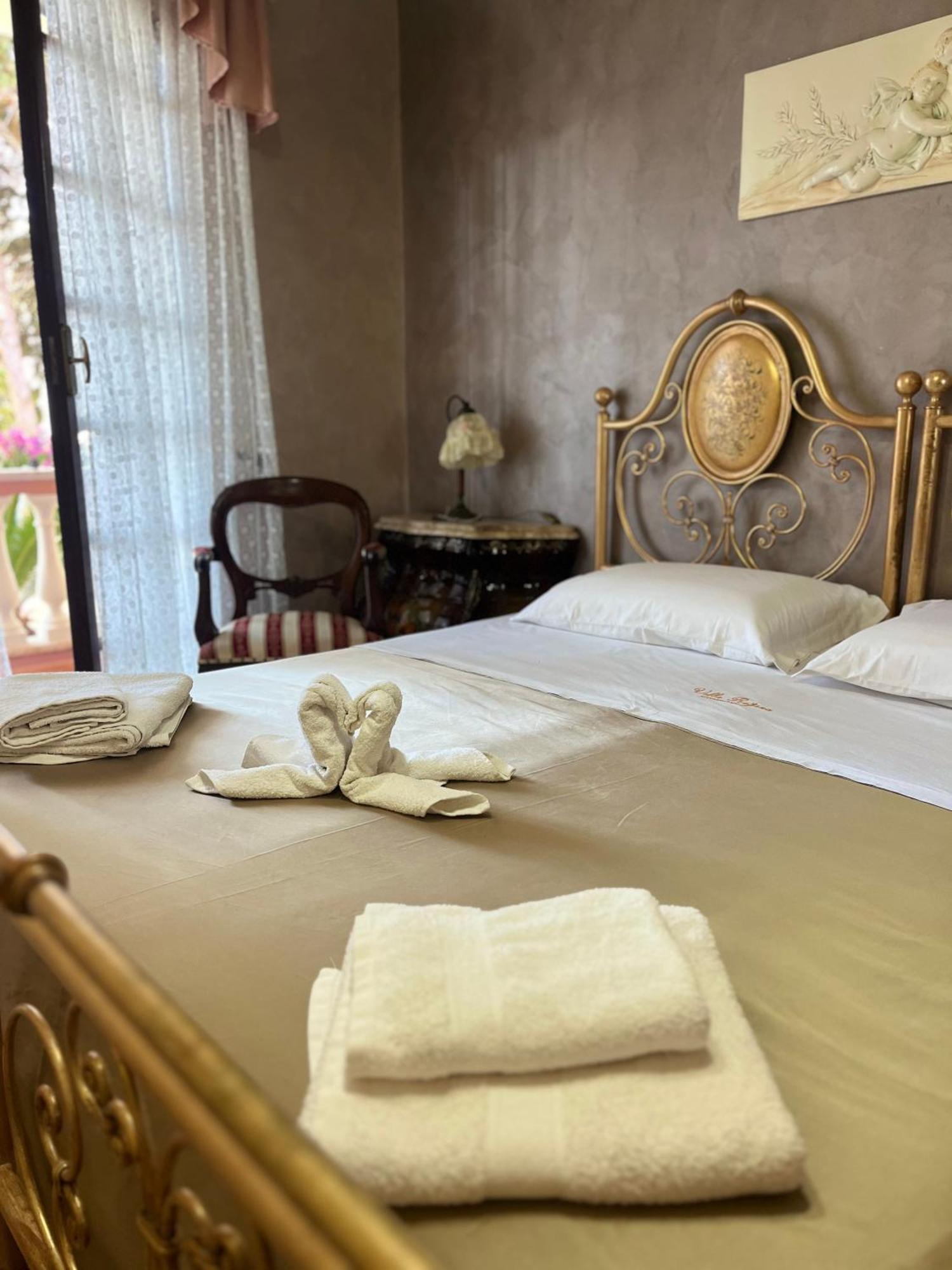 סנטה דומניקה B&B Villa Regina מראה חיצוני תמונה