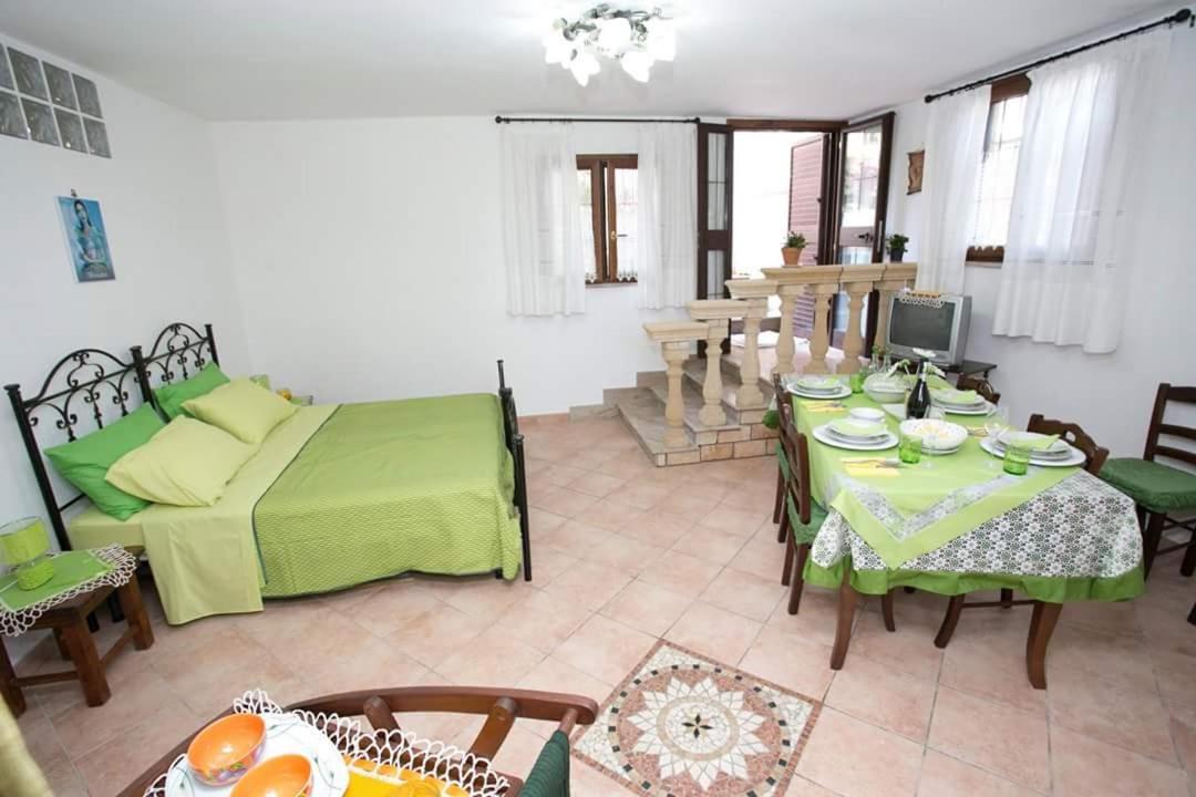 סנטה דומניקה B&B Villa Regina מראה חיצוני תמונה