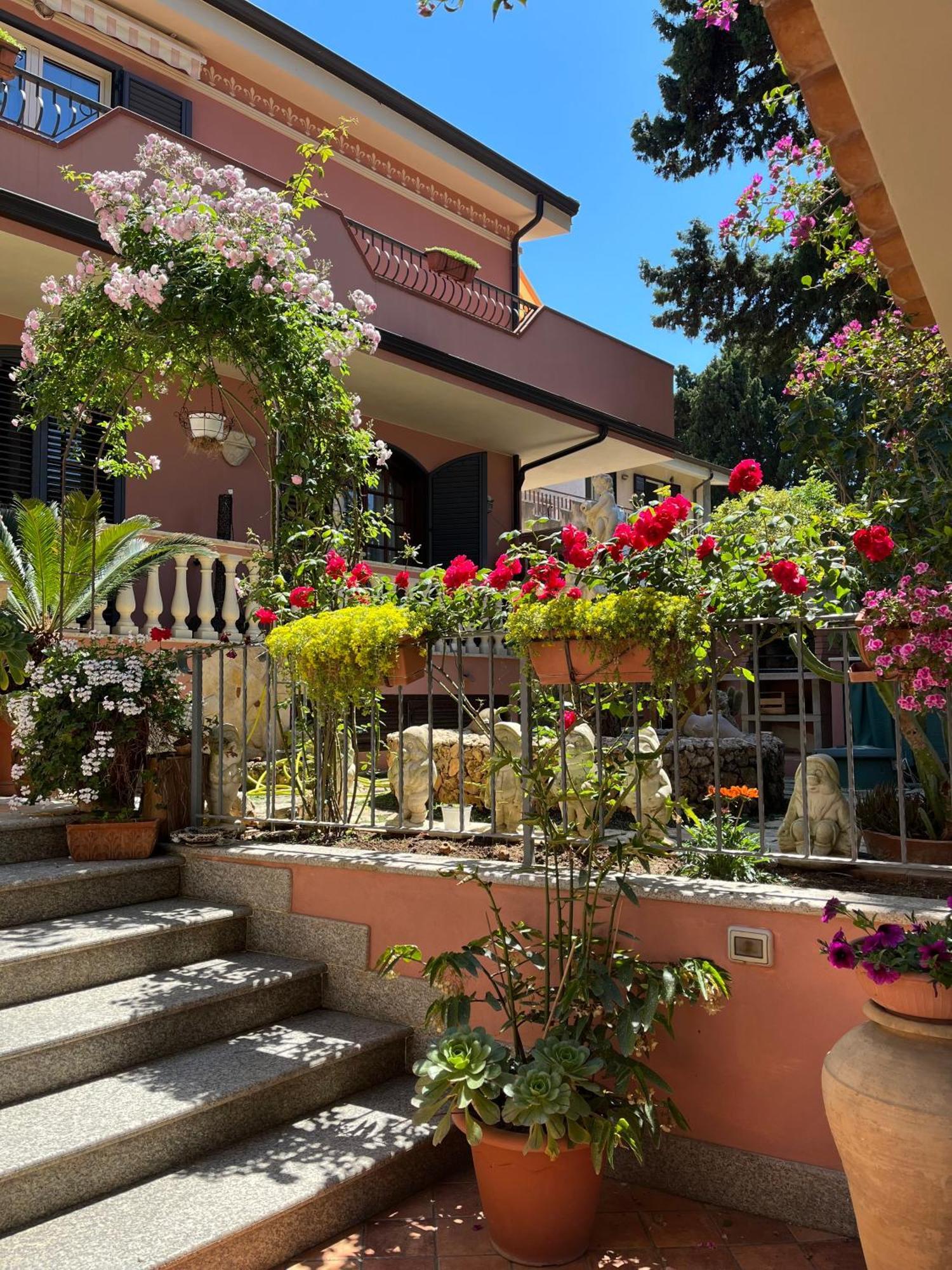 סנטה דומניקה B&B Villa Regina מראה חיצוני תמונה