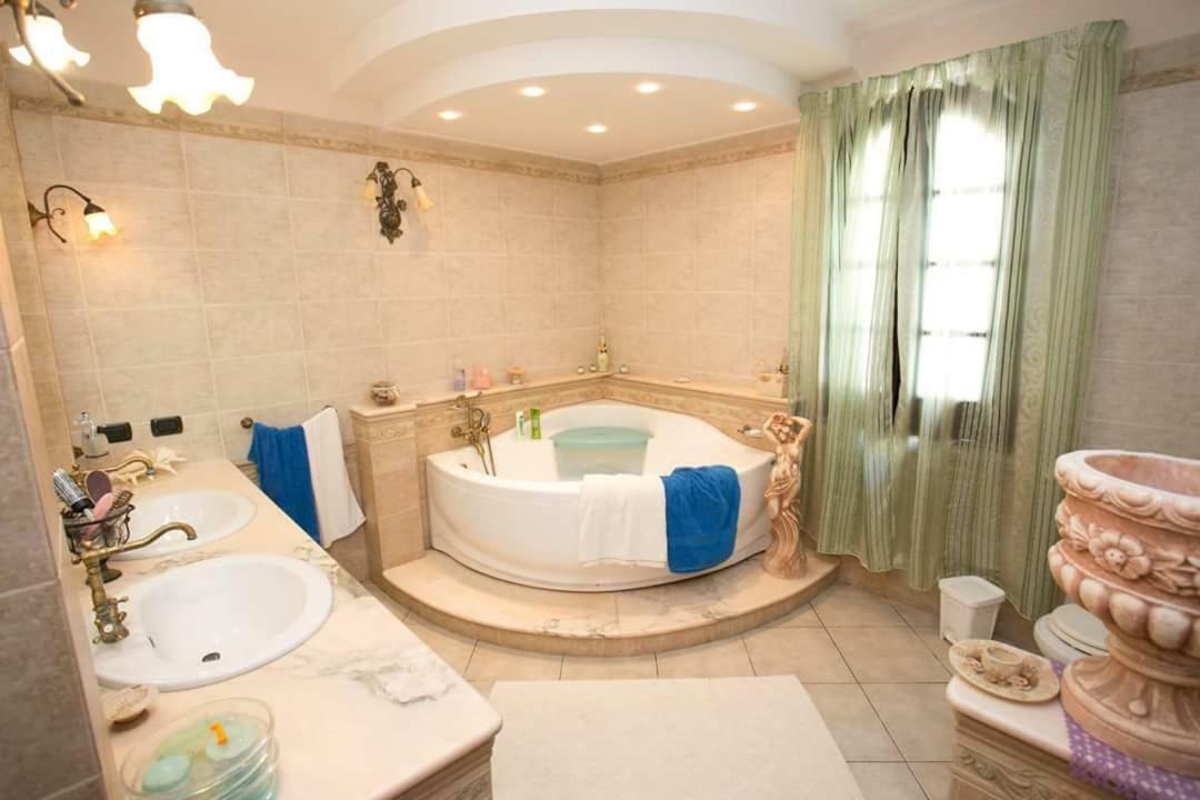 סנטה דומניקה B&B Villa Regina מראה חיצוני תמונה
